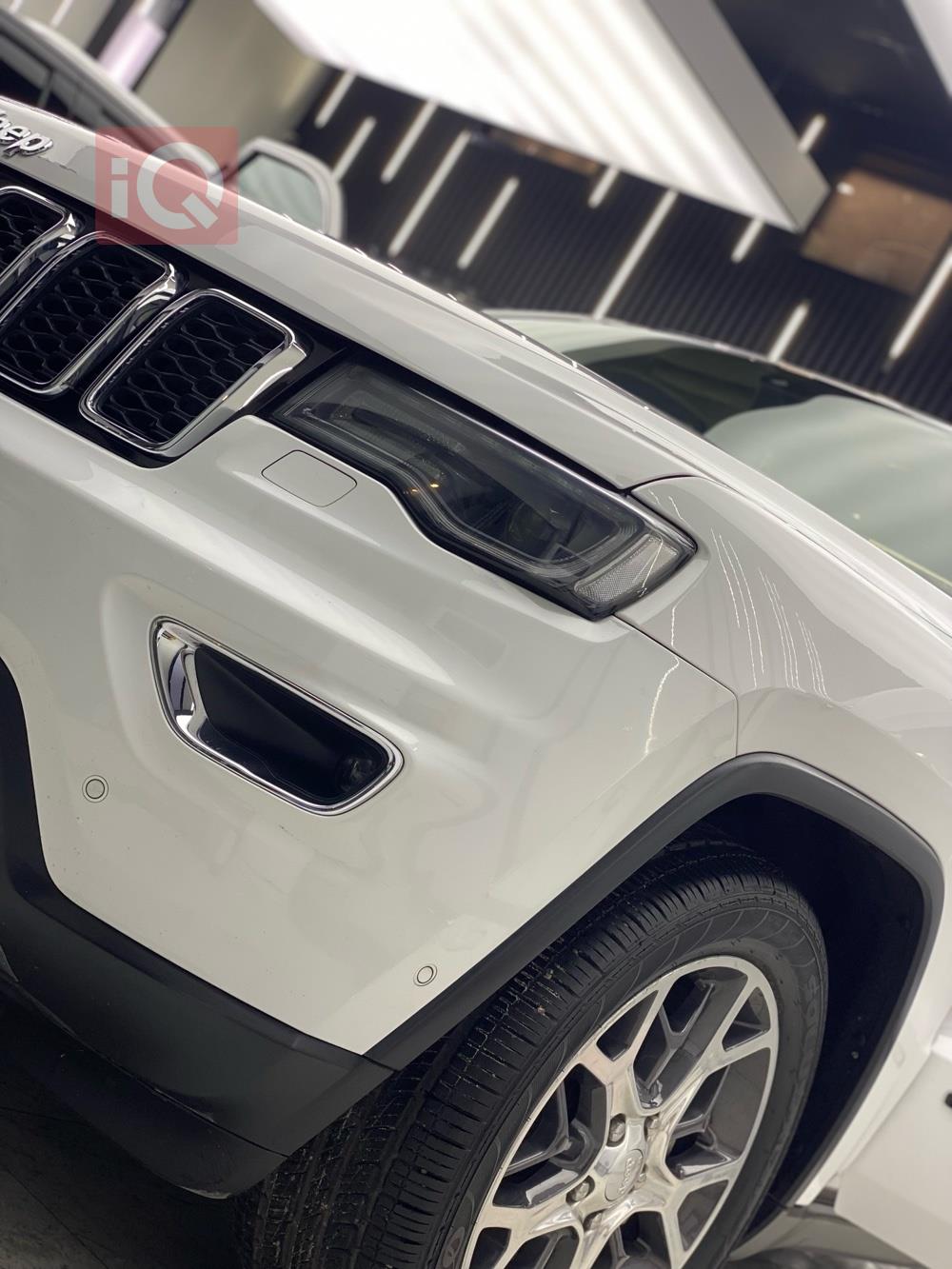 جيب جراند شيروكي